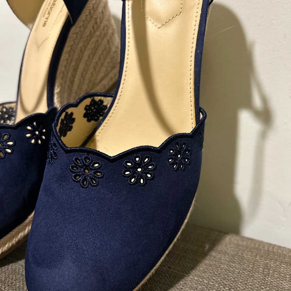 Liz Claiborne Elegant Navy Blue Women's Shoes - Picture 3 of 9